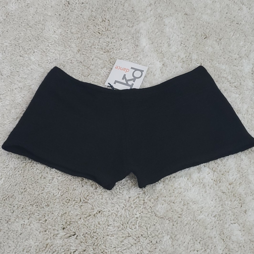 Stretch knit dance / yoga shorts nwt